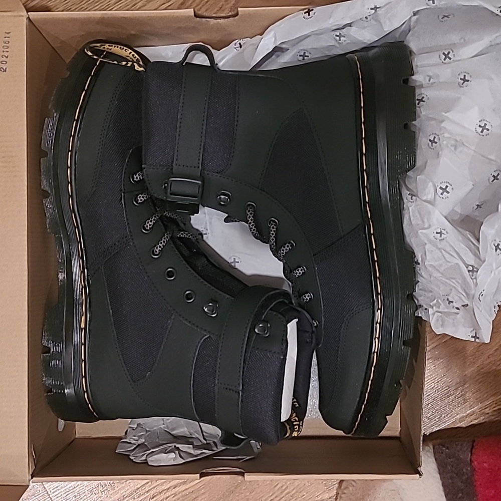 New Dr. Martens Air Wair "Combo Tech" with bounce soles size 13 - Picture 2 of 15